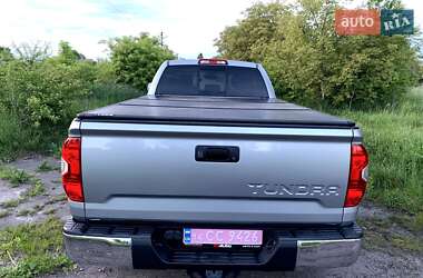 Пикап Toyota Tundra 2017 в 