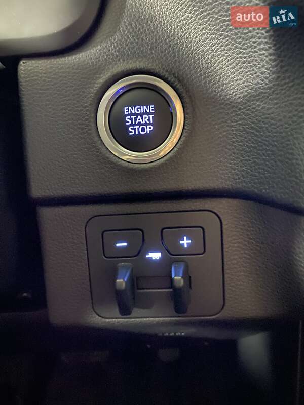 Пікап Toyota Tundra 2024 в Умані