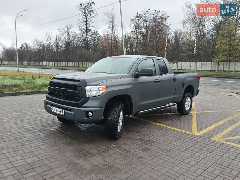 Пікап Toyota Tundra 2016 в Києві