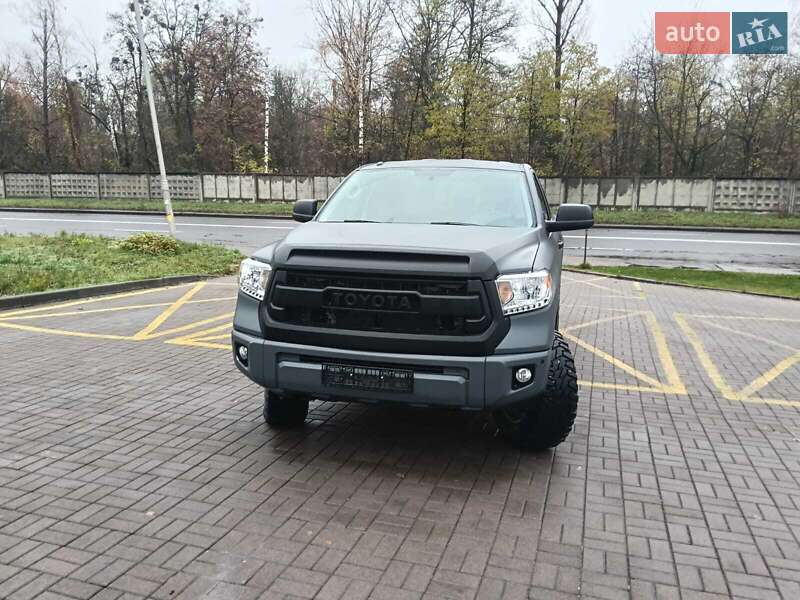Пікап Toyota Tundra 2016 в Києві