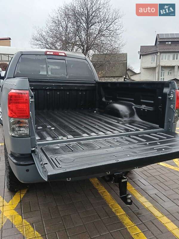 Пікап Toyota Tundra 2016 в Києві