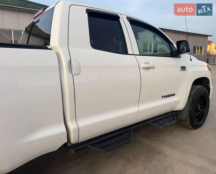 Пікап Toyota Tundra 2018 в Вінниці