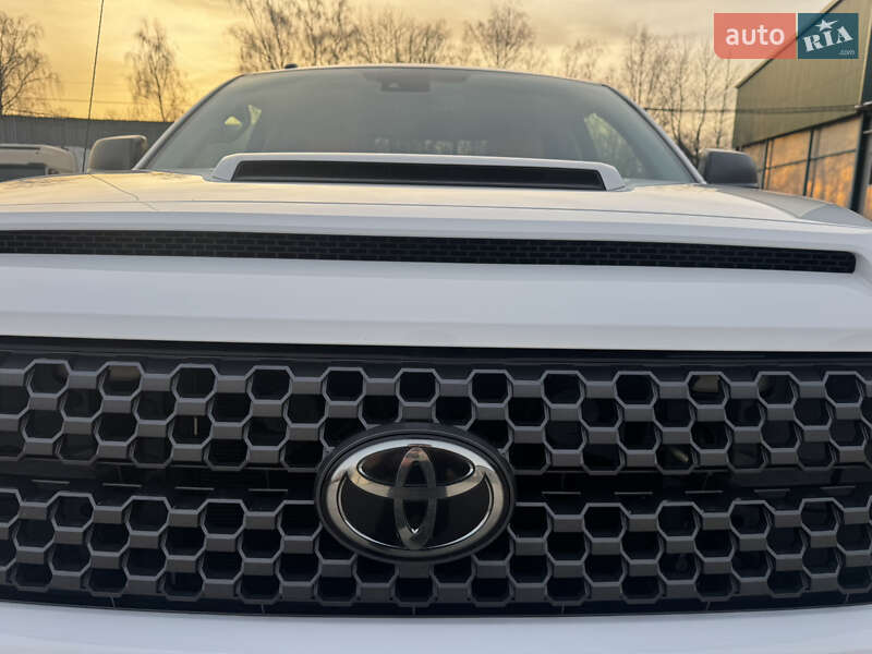 Пікап Toyota Tundra 2018 в Вінниці