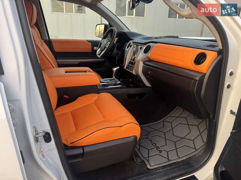 Пікап Toyota Tundra 2018 в Вінниці