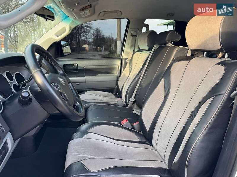 Пикап Toyota Tundra 2012 в Кропивницком