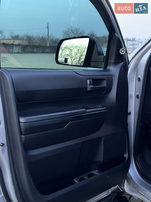 Пикап Toyota Tundra 2015 в Одессе