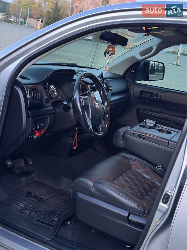 Пикап Toyota Tundra 2015 в Одессе