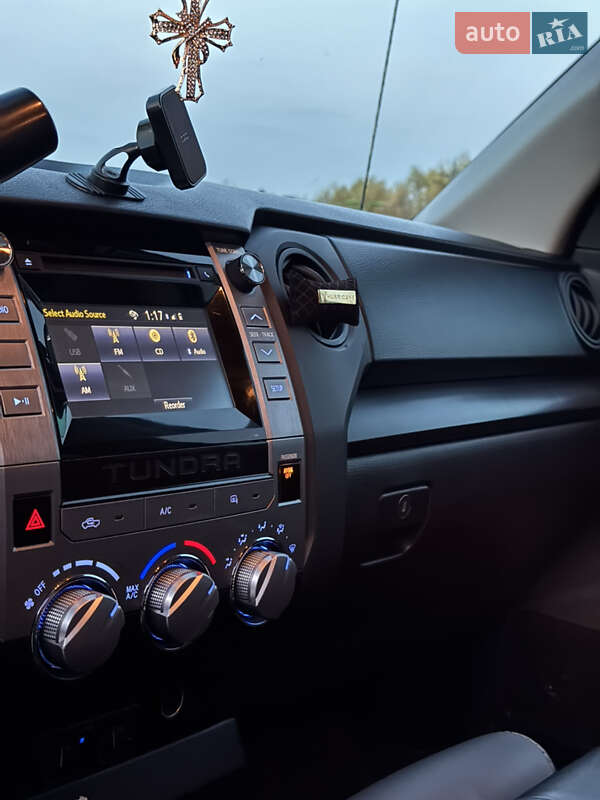 Пикап Toyota Tundra 2015 в Одессе