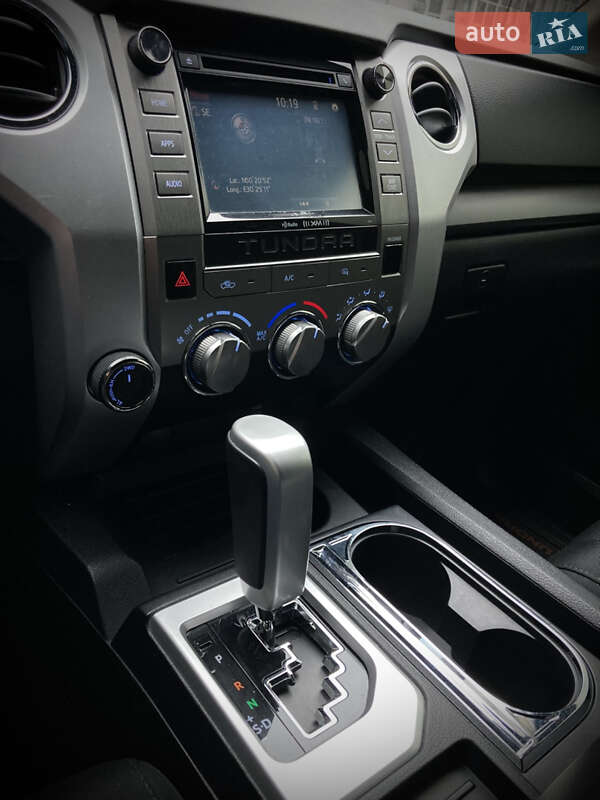 Пікап Toyota Tundra 2016 в Києві