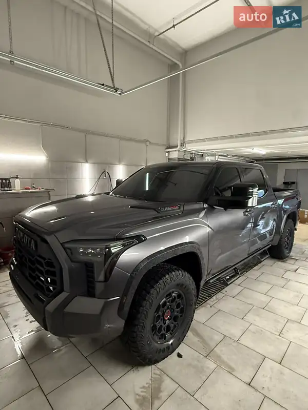 Toyota Tundra
