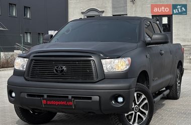 Пікап Toyota Tundra 2012 в Білогородці