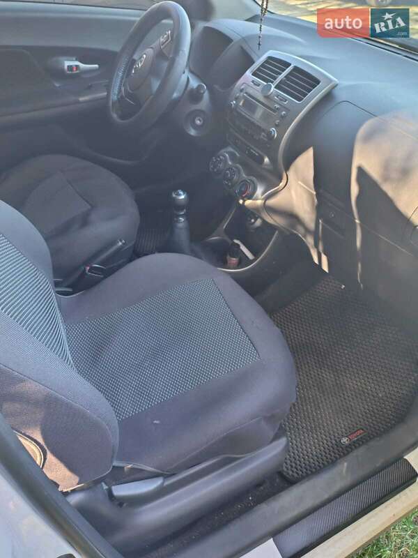 Внедорожник / Кроссовер Toyota Urban Cruiser 2011 в Львове фото 3 Внедорожник / Кроссовер Toyota Urban Cruiser 2011 в Львове