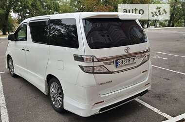 Мінівен Toyota Vellfire 2013 в Одесі