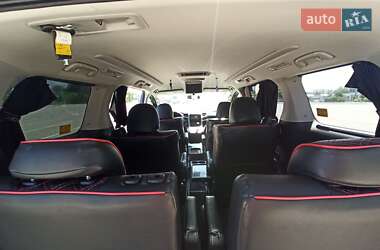 Мінівен Toyota Vellfire 2010 в Києві