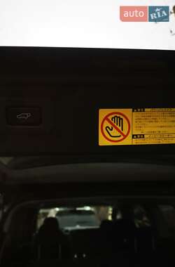 Мінівен Toyota Vellfire 2010 в 