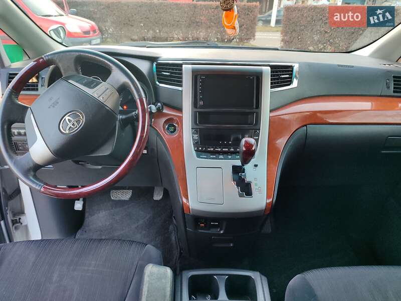 Мінівен Toyota Vellfire 2011 в Чорноморську