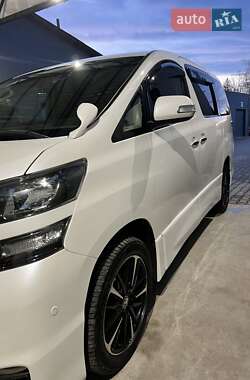 Мінівен Toyota Vellfire 2009 в 