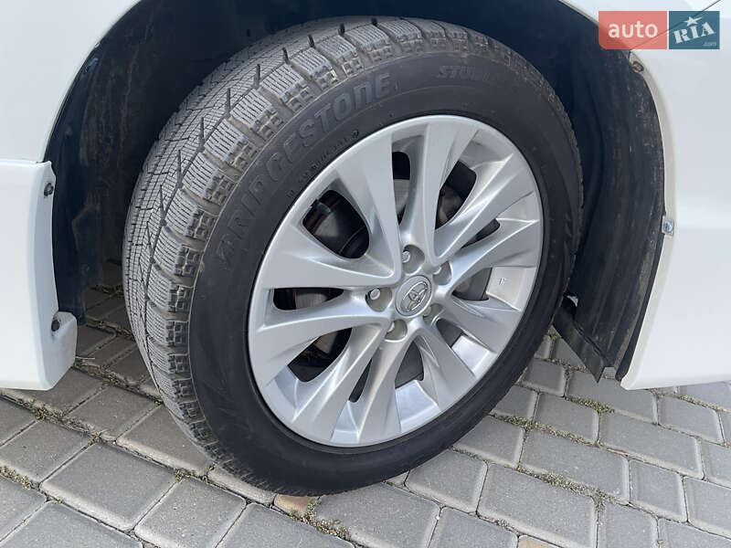 Мінівен Toyota Vellfire 2013 в Одесі