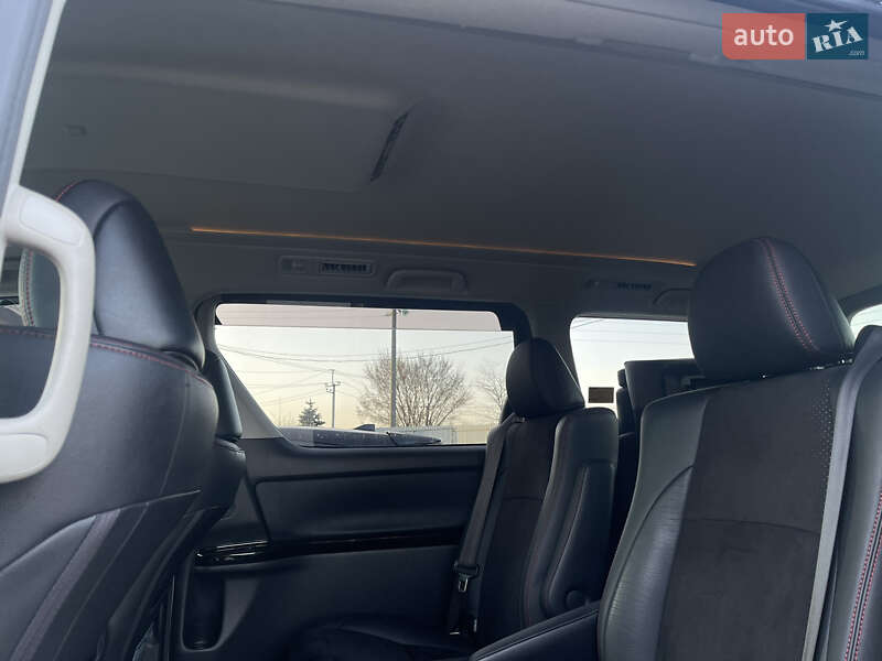 Мінівен Toyota Vellfire 2013 в Одесі