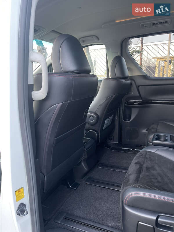 Мінівен Toyota Vellfire 2013 в Одесі
