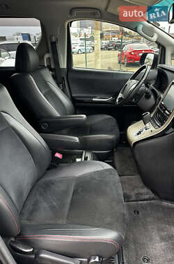 Минивэн Toyota Vellfire 2014 в 