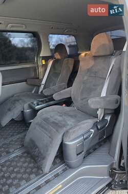 Минивэн Toyota Vellfire 2011 в 