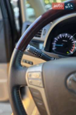 Минивэн Toyota Vellfire 2012 в 