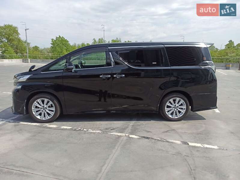 Минивэн Toyota Vellfire 2017 в Киеве