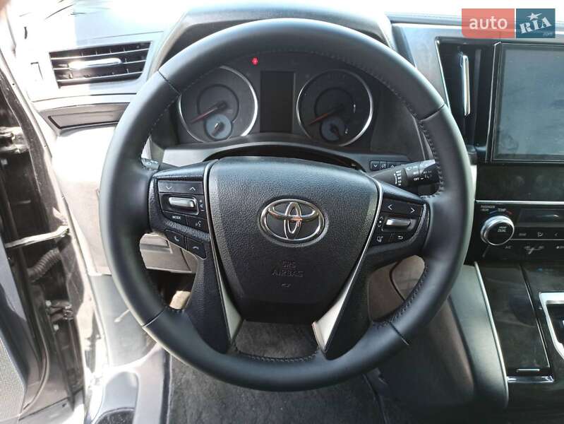 Минивэн Toyota Vellfire 2017 в Киеве