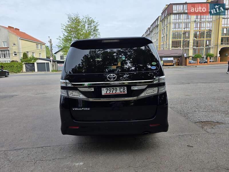 Мінівен Toyota Vellfire 2013 в Одесі