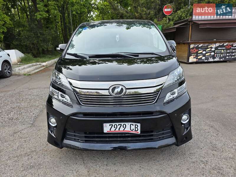 Мінівен Toyota Vellfire 2013 в Одесі
