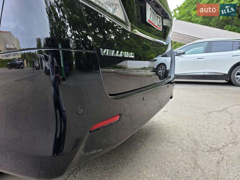 Мінівен Toyota Vellfire 2013 в Одесі