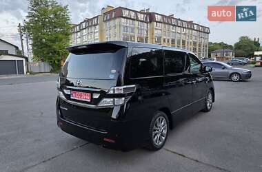 Мінівен Toyota Vellfire 2011 в 