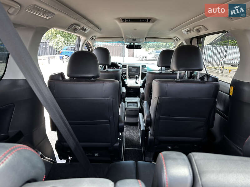 Минивэн Toyota Vellfire 2014 в Киеве