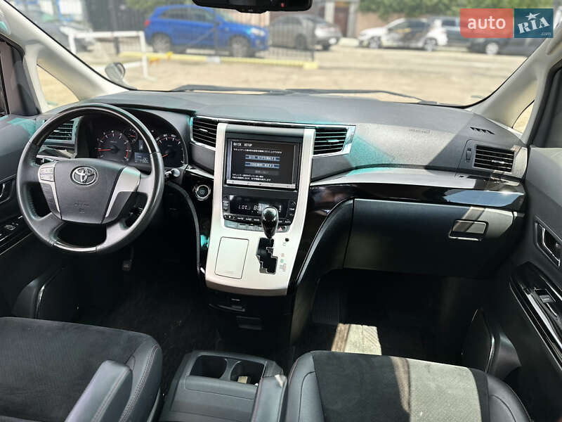 Минивэн Toyota Vellfire 2014 в Киеве