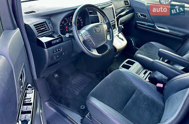 Минивэн Toyota Vellfire 2013 в 