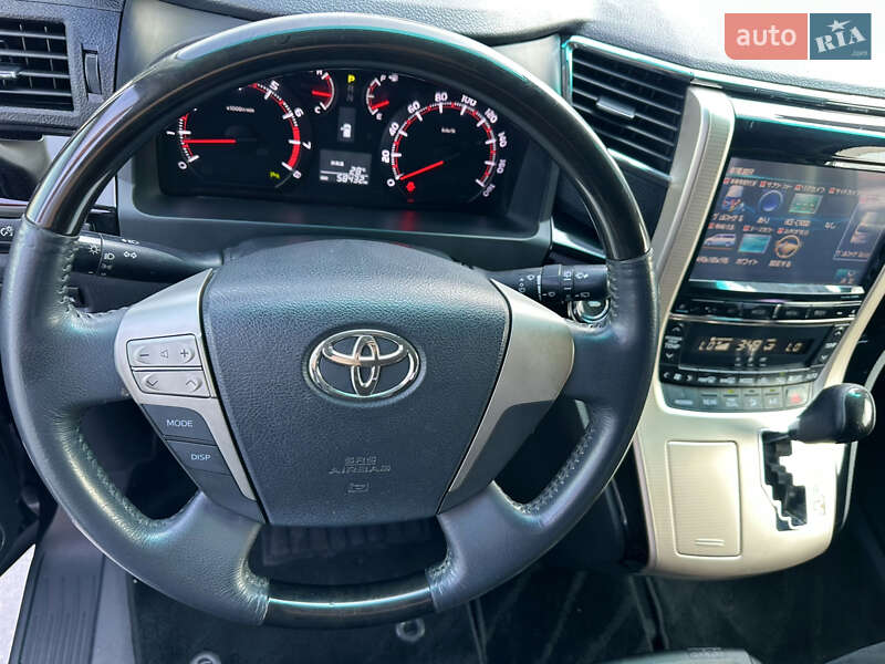 Минивэн Toyota Vellfire 2013 в Киеве