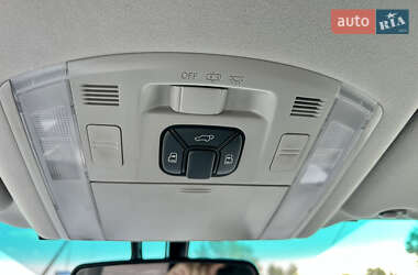 Минивэн Toyota Vellfire 2013 в 