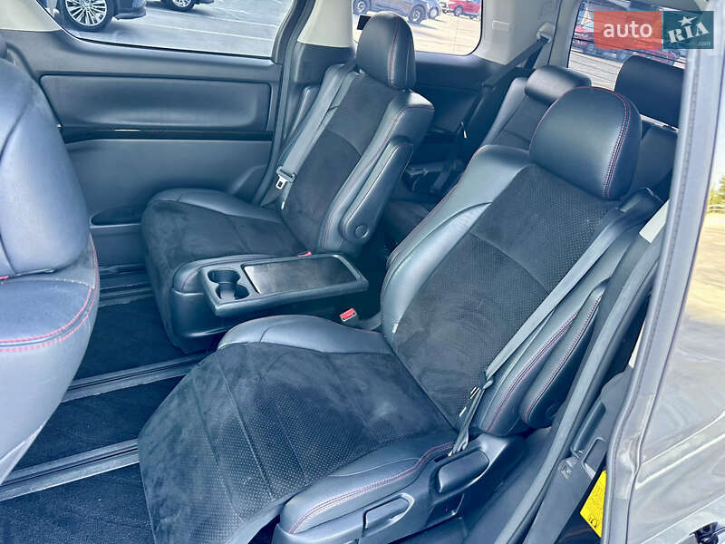 Минивэн Toyota Vellfire 2013 в Киеве