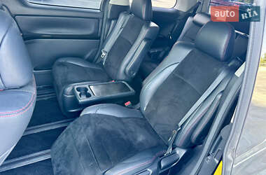 Минивэн Toyota Vellfire 2013 в 