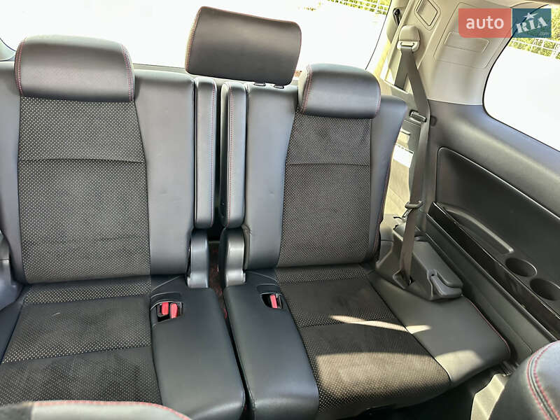 Мінівен Toyota Vellfire 2013 в Києві
