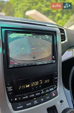 Минивэн Toyota Vellfire 2011 в 