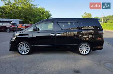 Минивэн Toyota Vellfire 2013 в 