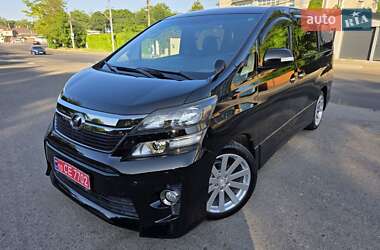 Toyota Vellfire 2013
