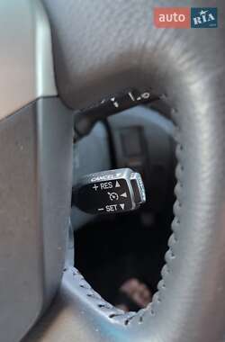 Минивэн Toyota Vellfire 2013 в 