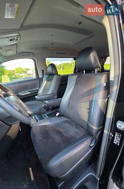 Минивэн Toyota Vellfire 2013 в 