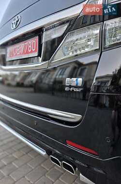 Минивэн Toyota Vellfire 2012 в 