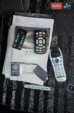 Минивэн Toyota Vellfire 2012 в 