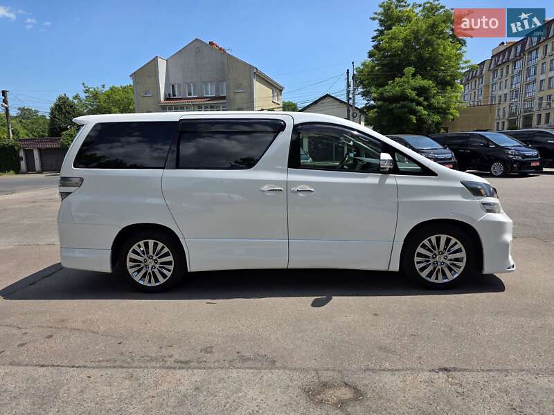 Мінівен Toyota Vellfire 2014 в Одесі