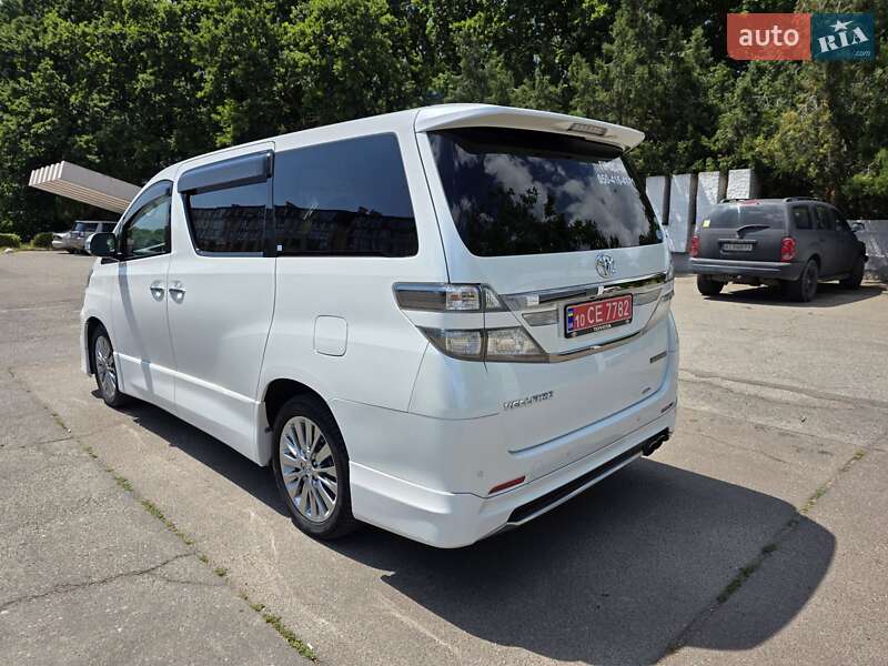 Мінівен Toyota Vellfire 2014 в Одесі